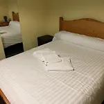 Aux Globe-trotters Hotel Murat (Cantal)