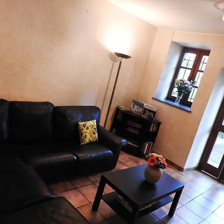 Aux Globe-trotters Hotell 2*