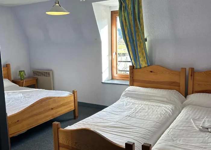 Aux Globe-trotters Отель