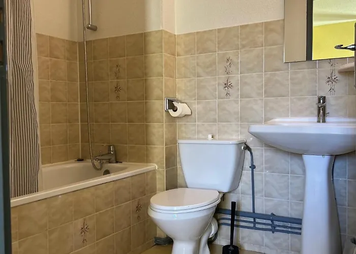 Отель Aux Globe-trotters