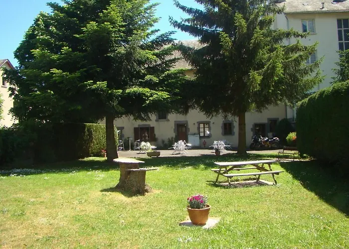 Отель Aux Globe-trotters Мюра