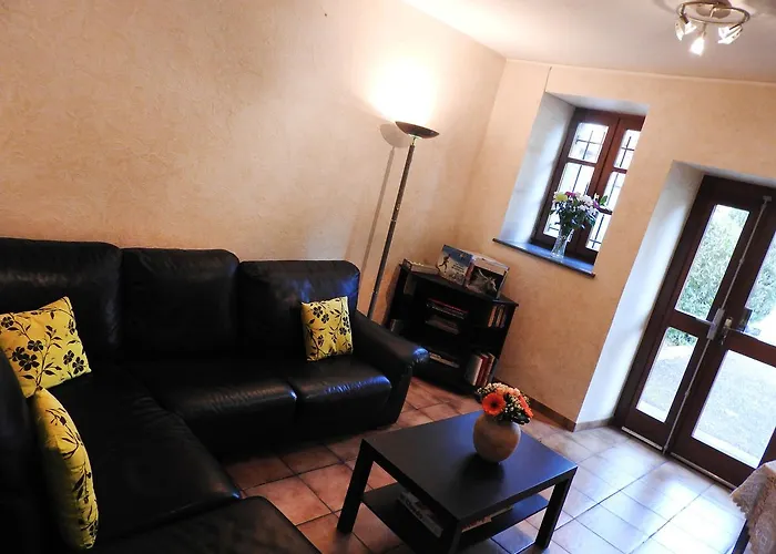 Aux Globe-trotters Отель 2*