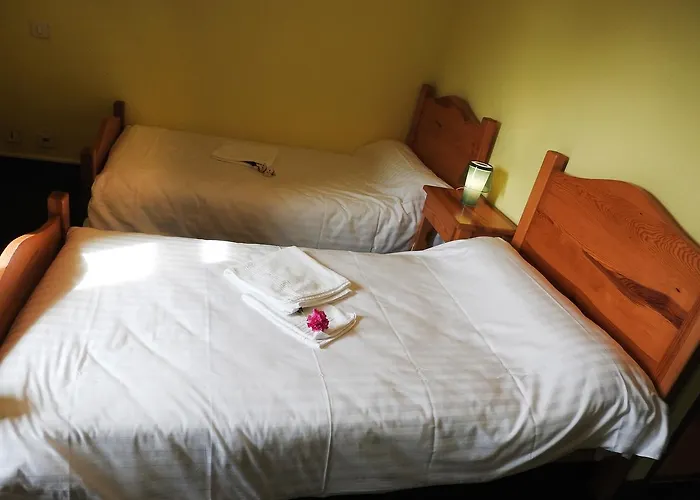 Отель Aux Globe-trotters Мюра